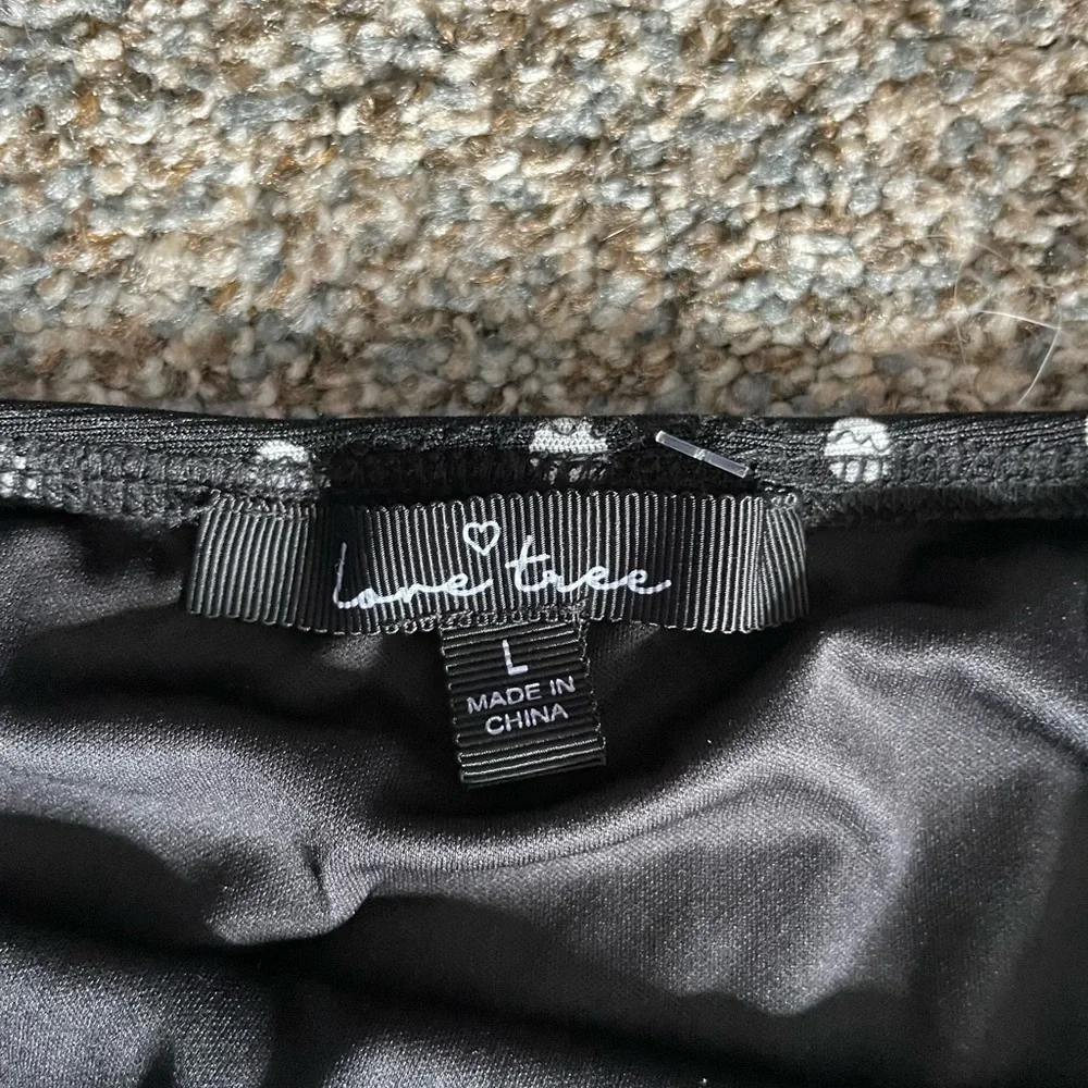 skirt - Picture 2 of 2
